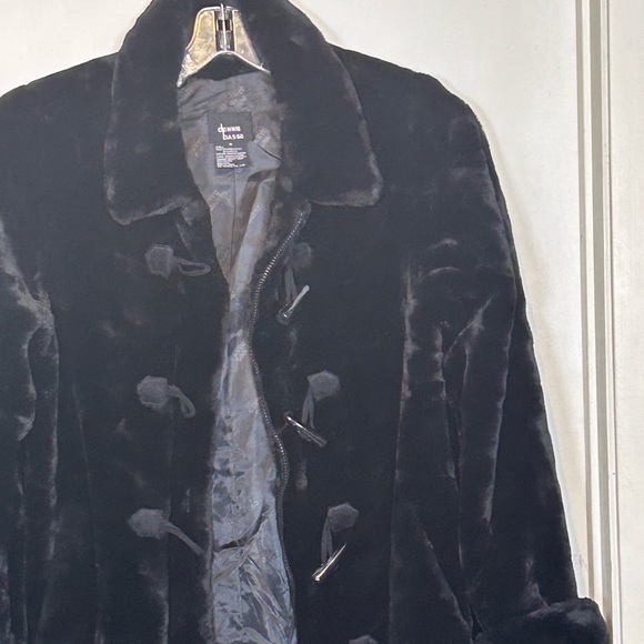 dennis basso Jackets & Blazers - Dennis Basso Black Faux Fur Toggle Coat Jacket Women's Medium Mid-Length Zip Up